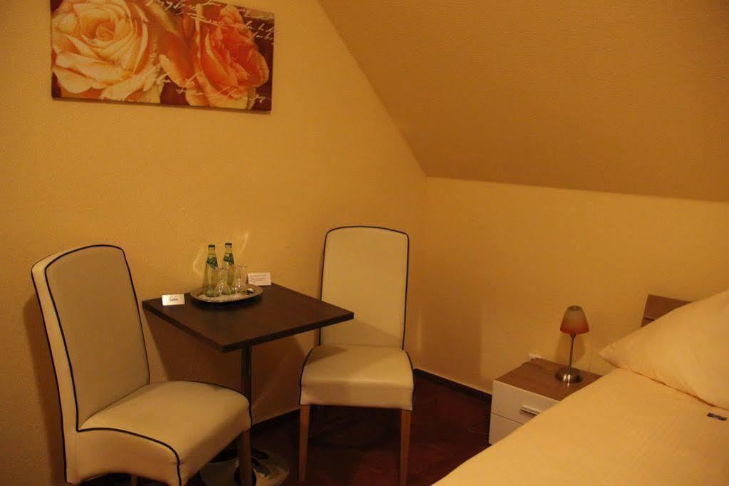 Hotel-Restaurant Holsteiner Hof غيزتاخت المظهر الخارجي الصورة